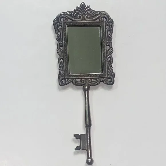 Vintage Style Hand Mirror Skeleton Key Picture Frame Wonderland Made In India - Picture 1 of 12